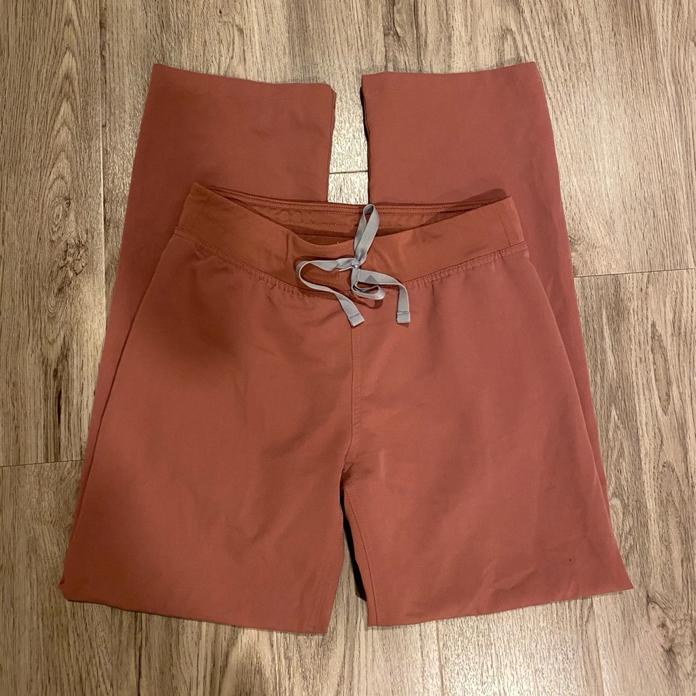 Dusty Mauve Figs Livingston scrubs bottoms xsp